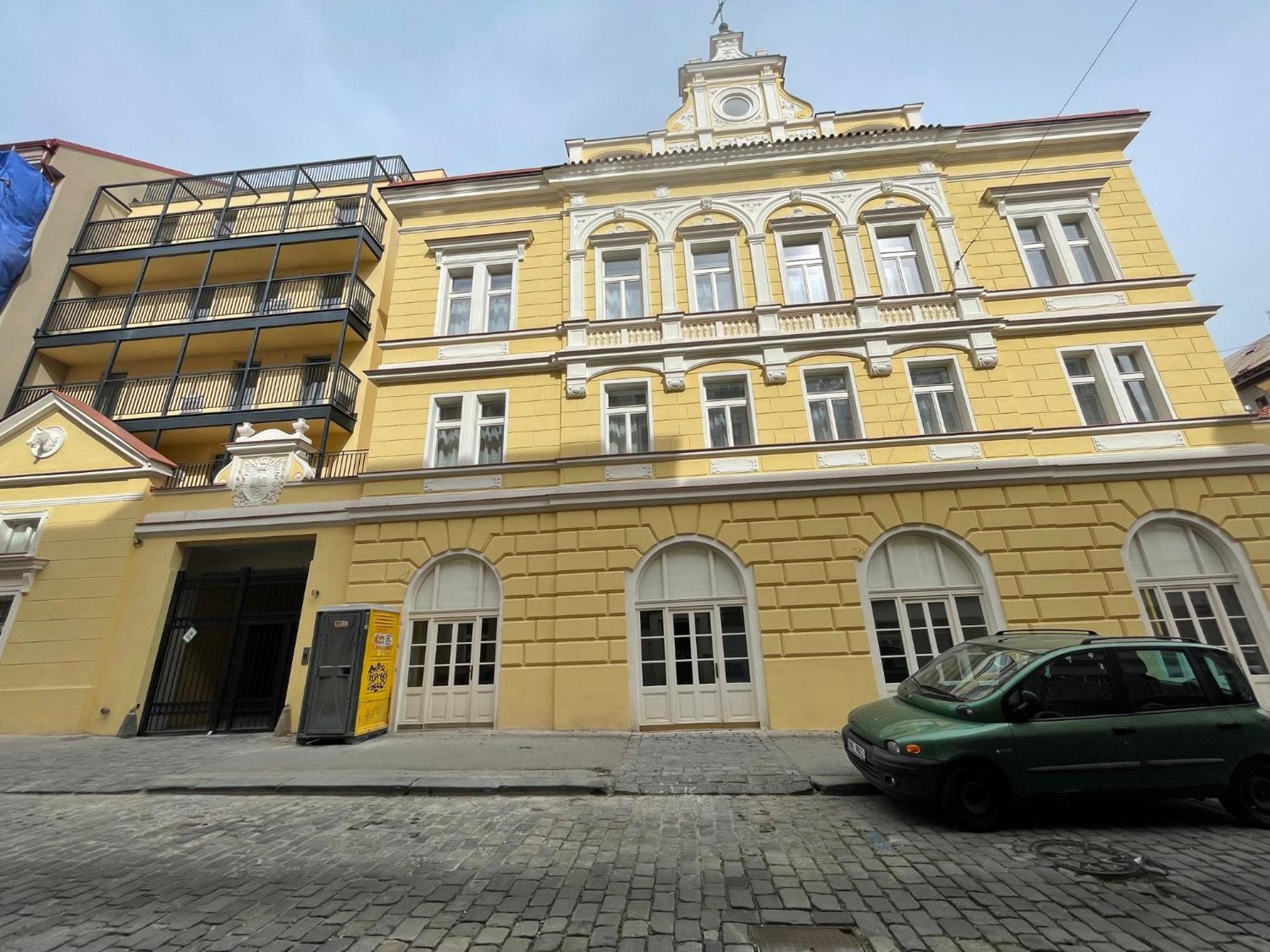 Apartmán Varsavska 202 *